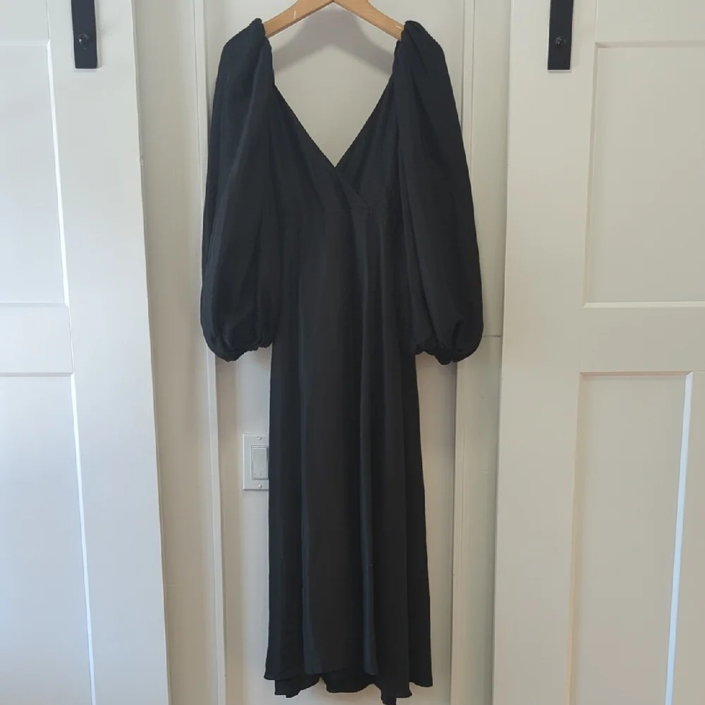 AZEEZA Black Silk Evette Blouson Puff Sleeve Wrap Midi Dress Size XS Bergdorf G